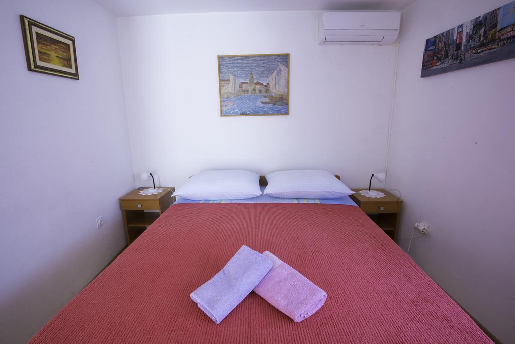 Charming Room With Balcony Split Exteriör bild